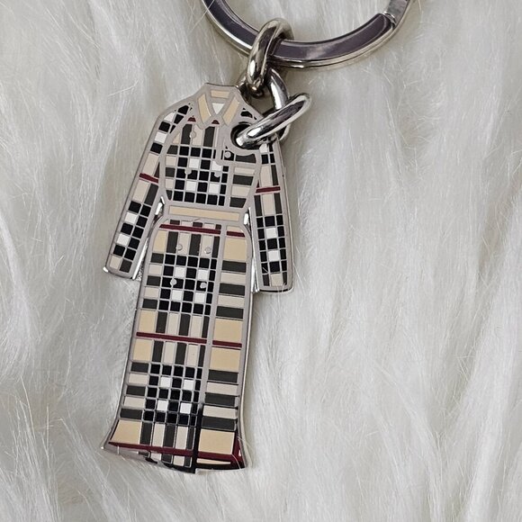 Burberry Nova Check Coat Vintage Silver Tone Keychain Keyfob Purse Charm Retired - Picture 5 of 9